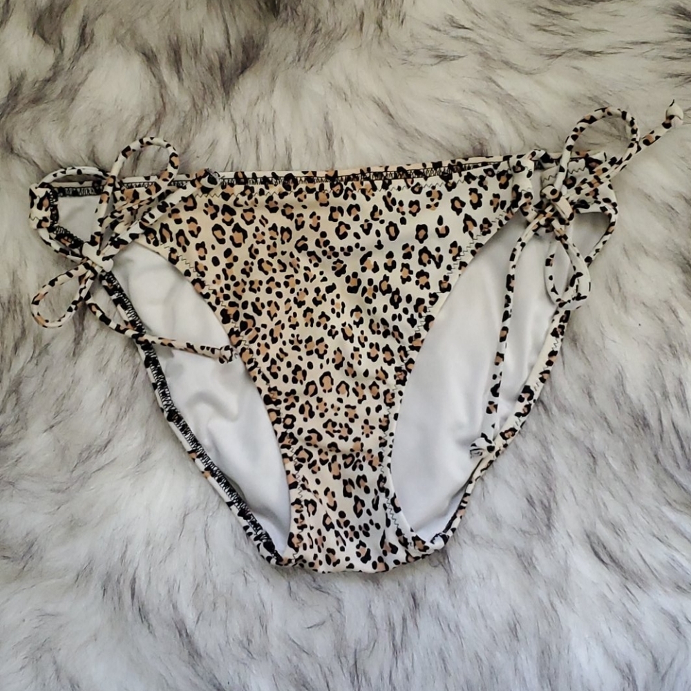 Victoria's Secret Leopard Print Bikini Bottoms